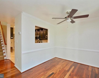 6603 Netties Lane - Photo Thumbnail 8