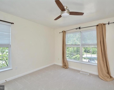 6603 Netties Lane - Photo Thumbnail 23