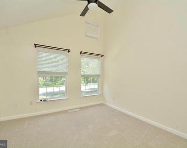 6603 Netties Lane - Photo Thumbnail 18