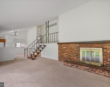 6318 Willowood Lane - Photo Thumbnail 36