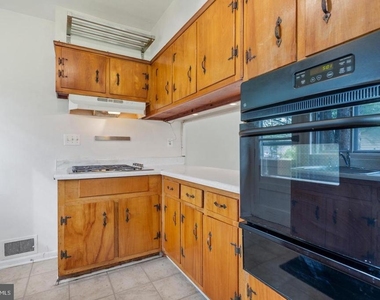6318 Willowood Lane - Photo Thumbnail 20