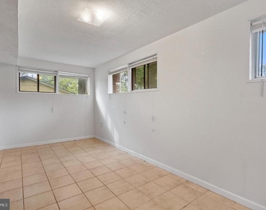 6318 Willowood Lane - Photo Thumbnail 29
