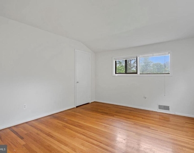 6318 Willowood Lane - Photo Thumbnail 18