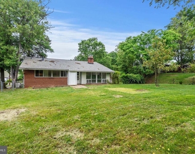 6318 Willowood Lane - Photo Thumbnail 5