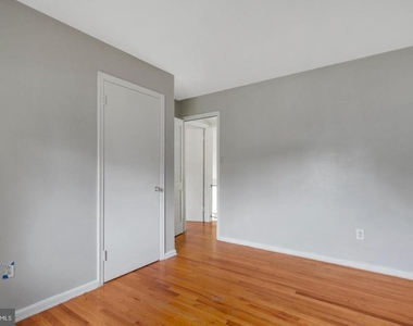 6318 Willowood Lane - Photo Thumbnail 14