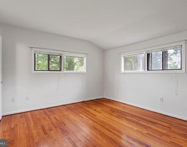 6318 Willowood Lane - Photo Thumbnail 13