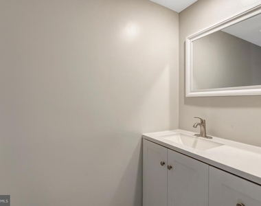 7065 Leewood Forest Drive - Photo Thumbnail 17
