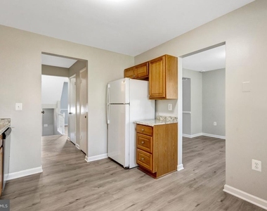 7065 Leewood Forest Drive - Photo Thumbnail 15