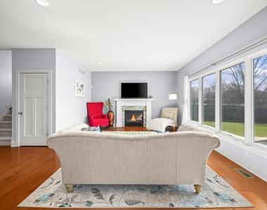 1835 Fox Prairie Road - Photo Thumbnail 12