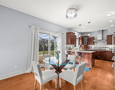 1835 Fox Prairie Road - Photo Thumbnail 15