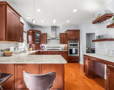 1835 Fox Prairie Road - Photo Thumbnail 18