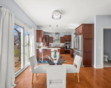 1835 Fox Prairie Road - Photo Thumbnail 14