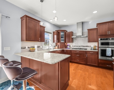 1835 Fox Prairie Road - Photo Thumbnail 16
