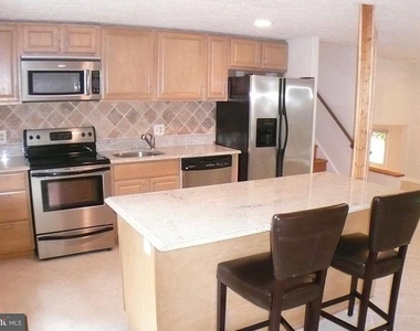 12259 Turkey Wing Court - Photo Thumbnail 4