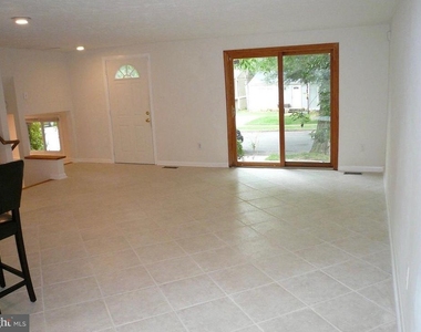 12259 Turkey Wing Court - Photo Thumbnail 8