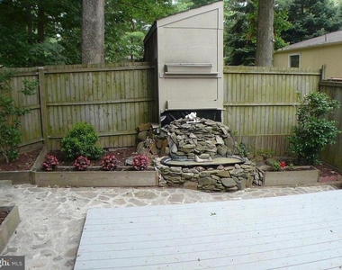 12259 Turkey Wing Court - Photo Thumbnail 18
