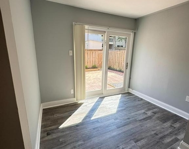 13386 Hungerford Place - Photo Thumbnail 24