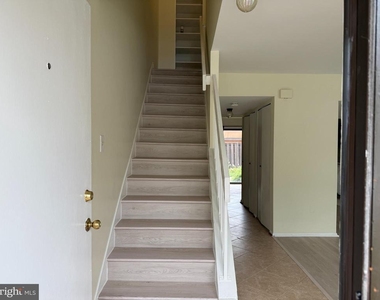 1155 Dublin Place - Photo Thumbnail 2