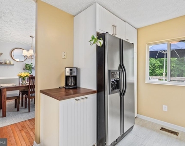 1120 Floyd Place - Photo Thumbnail 1