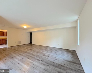 6804 Perry Penney Drive - Photo Thumbnail 2