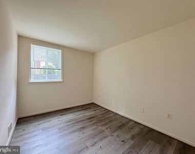 6804 Perry Penney Drive - Photo Thumbnail 10
