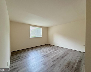 6804 Perry Penney Drive - Photo Thumbnail 12