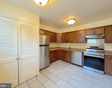 6804 Perry Penney Drive - Photo Thumbnail 6
