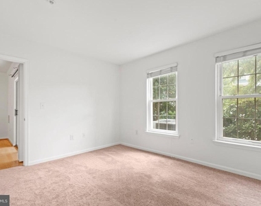 4525 Superior Square - Photo Thumbnail 18