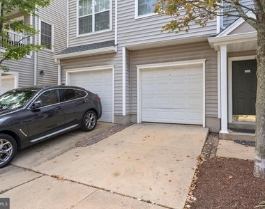 4525 Superior Square - Photo Thumbnail 2