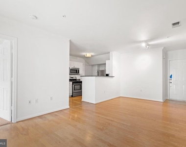 4525 Superior Square - Photo Thumbnail 6