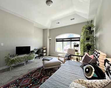 5619 Arbor Chase Drive - Photo Thumbnail 21