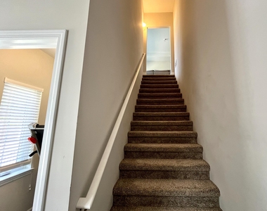 5619 Arbor Chase Drive - Photo Thumbnail 4