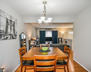 8606 Rocky Gap Court - Photo Thumbnail 9