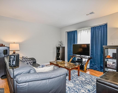 8606 Rocky Gap Court - Photo Thumbnail 3