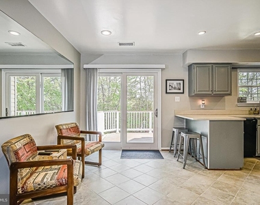 8606 Rocky Gap Court - Photo Thumbnail 13