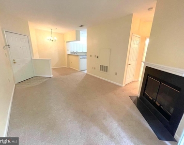 2203 Westcourt Lane - Photo Thumbnail 3