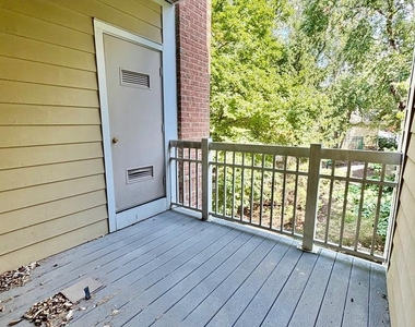 2203 Westcourt Lane - Photo Thumbnail 21