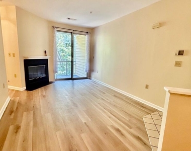 2203 Westcourt Lane - Photo Thumbnail 14