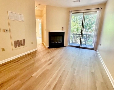 2203 Westcourt Lane - Photo Thumbnail 13
