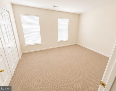 6731 Stone Maple Terrace - Photo Thumbnail 9