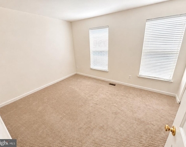 6731 Stone Maple Terrace - Photo Thumbnail 7