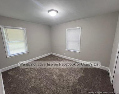 5306 Walnut Drive - Photo Thumbnail 8