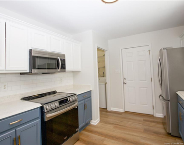 112 Raymond Street - Photo Thumbnail 11