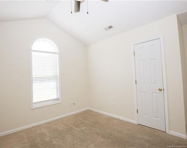 112 Raymond Street - Photo Thumbnail 23