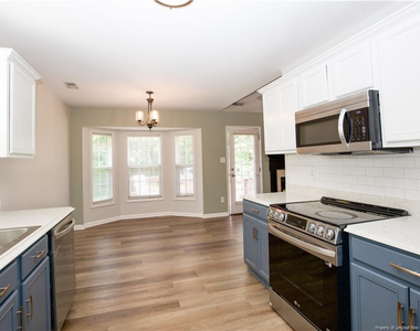 112 Raymond Street - Photo Thumbnail 12