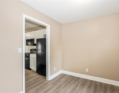 4562 Ruby Road - Photo Thumbnail 6
