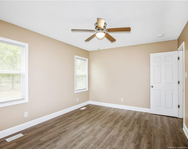 4562 Ruby Road - Photo Thumbnail 18