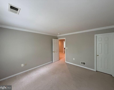 1404 Graham Drive - Photo Thumbnail 44