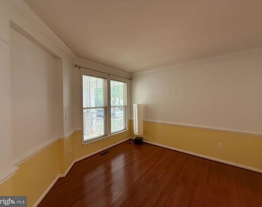 1404 Graham Drive - Photo Thumbnail 9