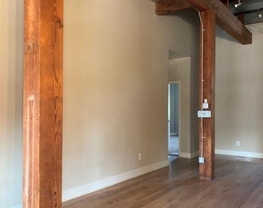 311 William Street - Photo Thumbnail 8